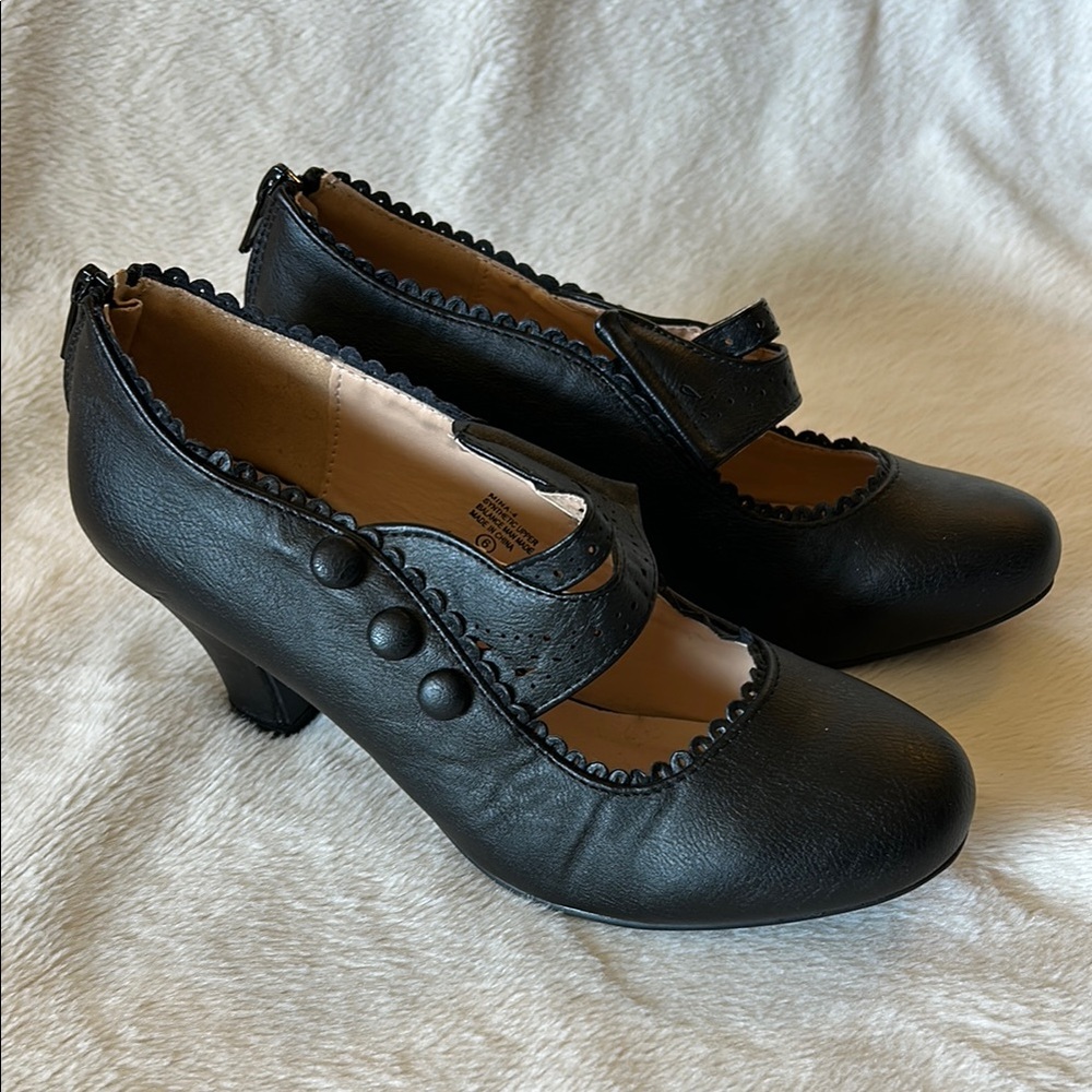 Chase + Chloe Black Heels with Button Detail